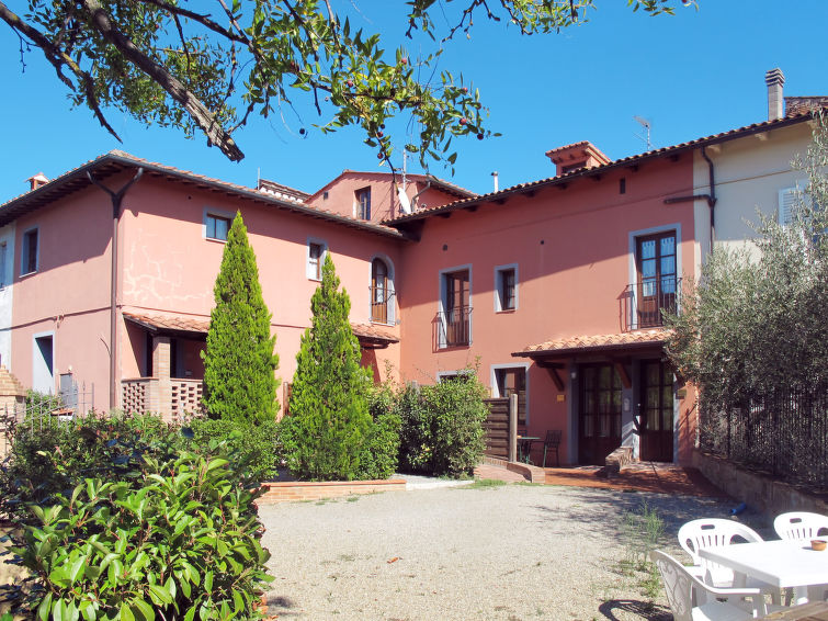 Gezellig Appartement Giuggiolo in het Hart van Toscane | Out! Vakantiehuizen