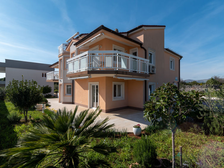 Foto van exterieur van Appartement Trogir/Okrug Gornji