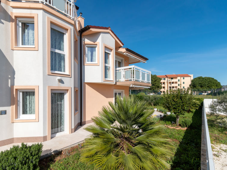 Foto van exterieur van Appartement Trogir/Okrug Gornji