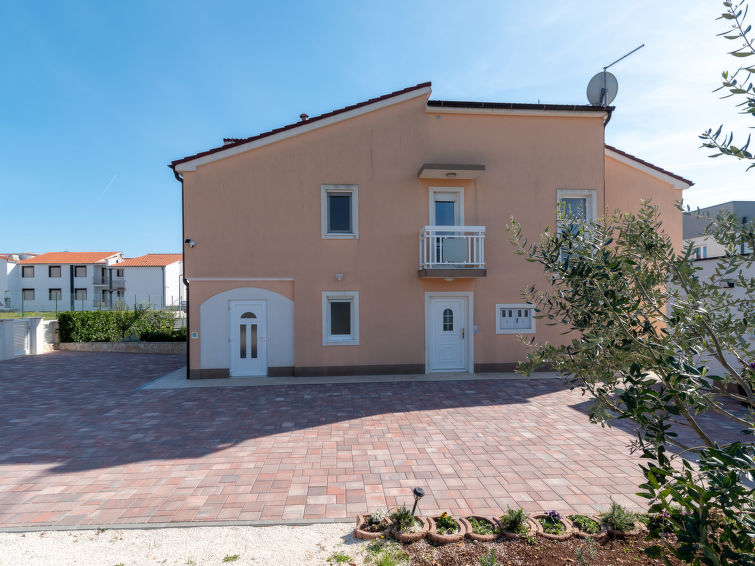 Foto van exterieur van Appartement Trogir/Okrug Gornji