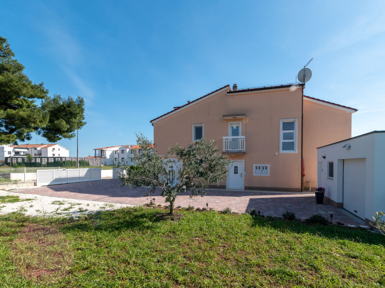 Foto van exterieur van Appartement Trogir/Okrug Gornji