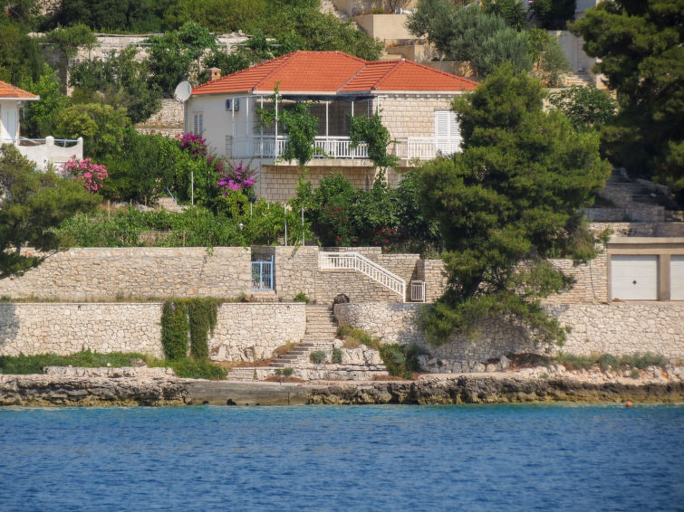 Geniet van Rust en Uitzicht in Vakantiehuis Bernardi op Korcula | Out! Vakantiehuizen