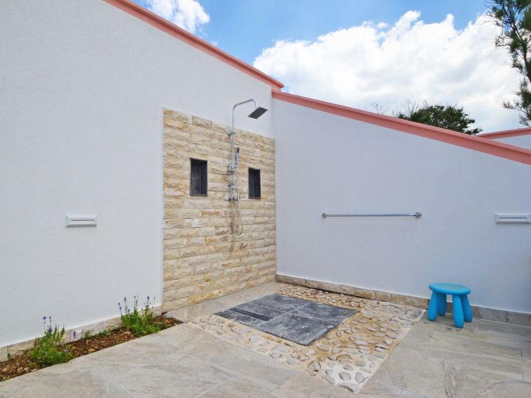 Foto van exterieur van Appartement Pag/Dinjiska