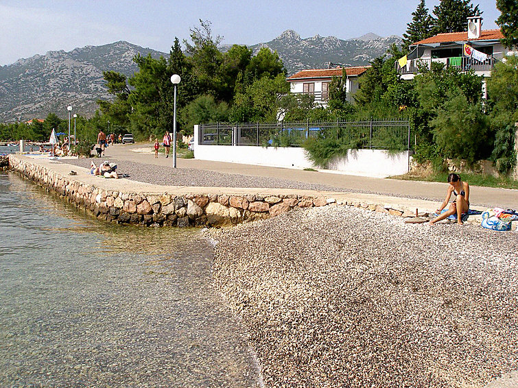 Foto van exterieur van Vakantiehuis Rovanjska