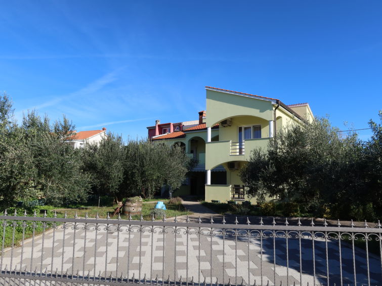 Foto van exterieur van Appartement Vrsi