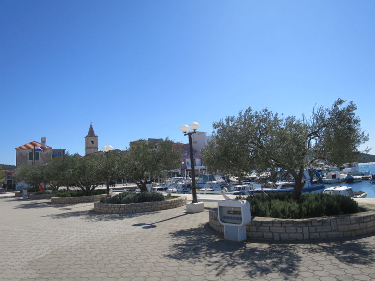 Foto van omgeving van Appartement Vodice