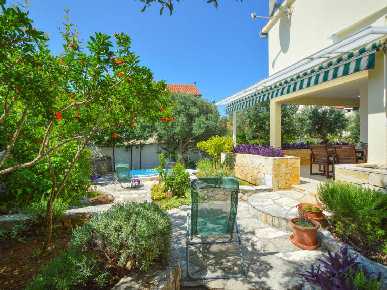 Foto van exterieur van Vakantiehuis Vodice/Tribunj