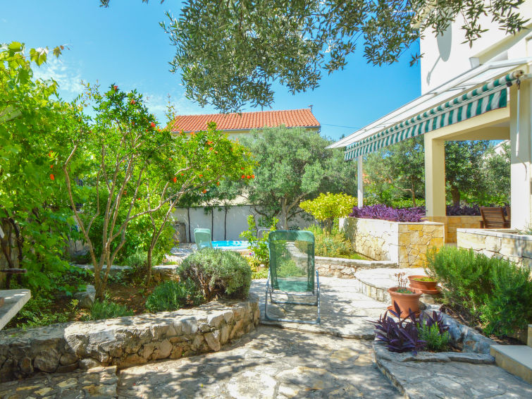 Foto van exterieur van Vakantiehuis Vodice/Tribunj