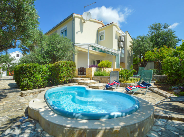 Foto van exterieur van Vakantiehuis Vodice/Tribunj