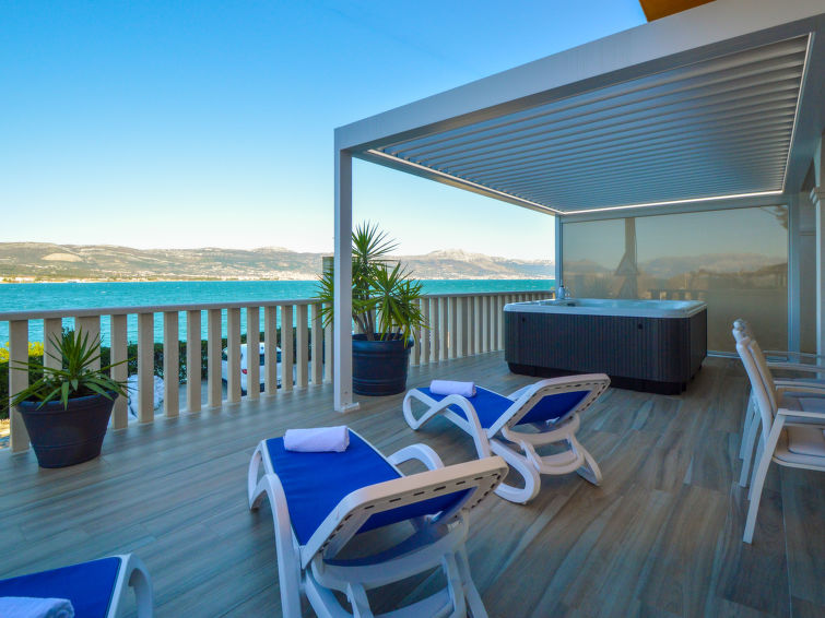 Foto van exterieur van Appartement Trogir/Arbanija