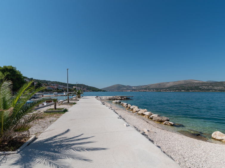Foto van omgeving van Appartement Trogir/Arbanija