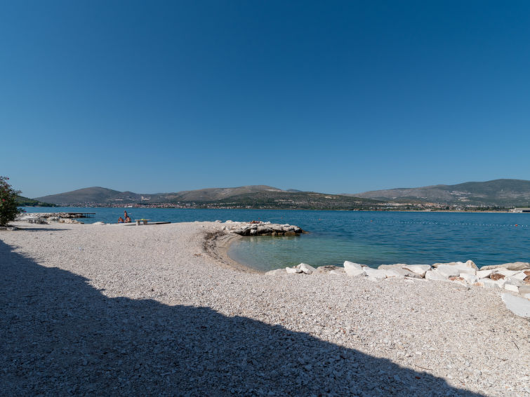 Foto van omgeving van Appartement Trogir/Arbanija