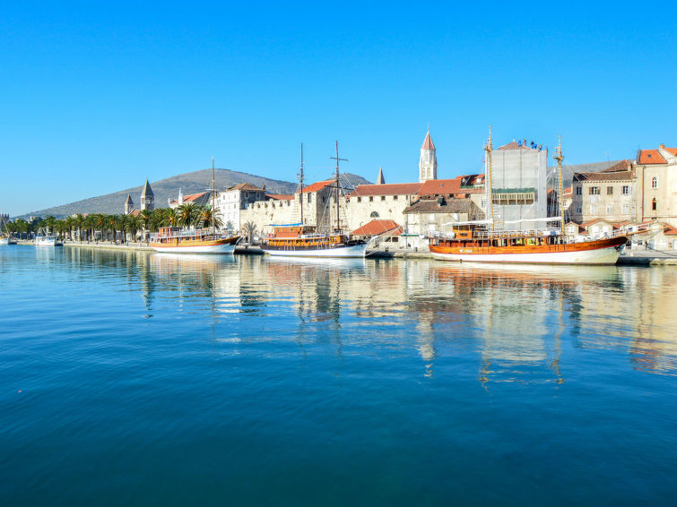 Foto van omgeving van Appartement Trogir/Slatine