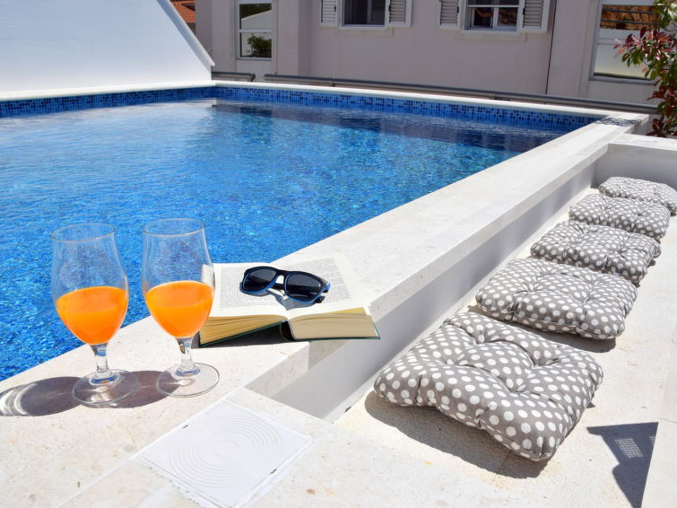 Foto van exterieur van Appartement Trogir/Okrug Gornji