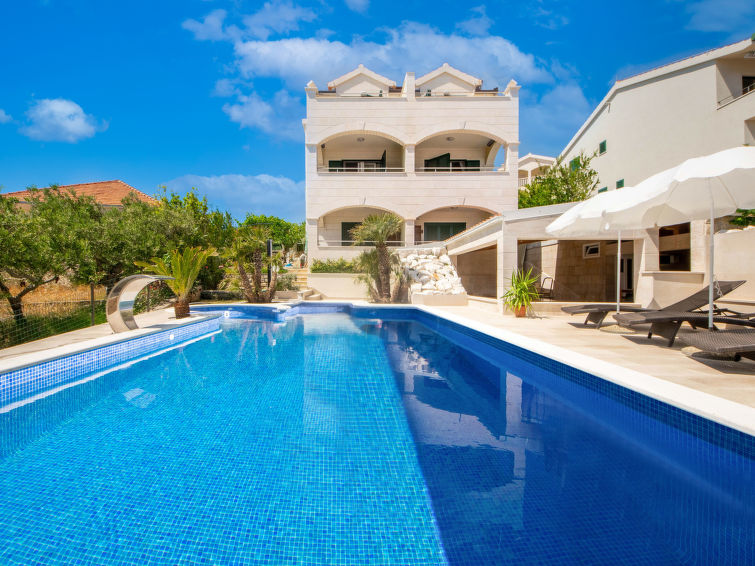 Foto van exterieur van Appartement Trogir/Okrug Gornji