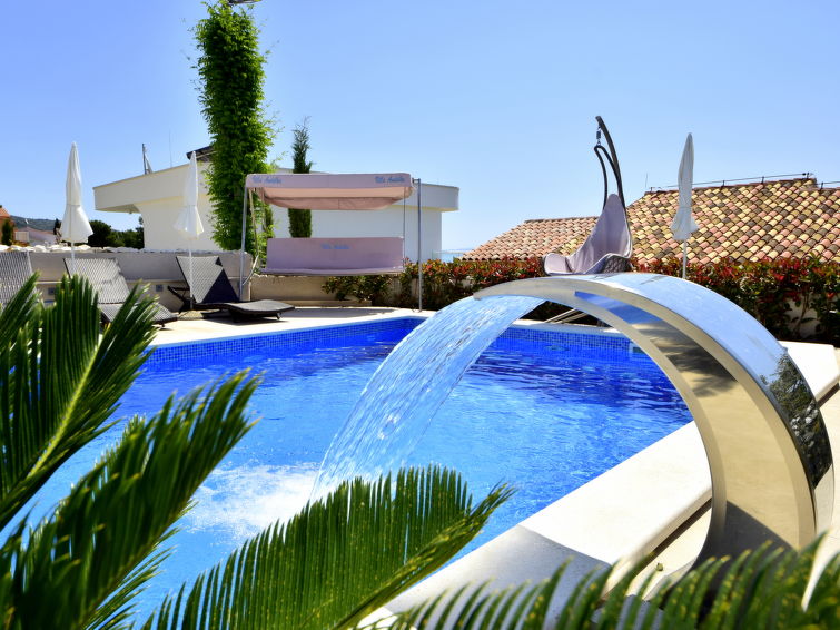 Foto van exterieur van Appartement Trogir/Okrug Gornji