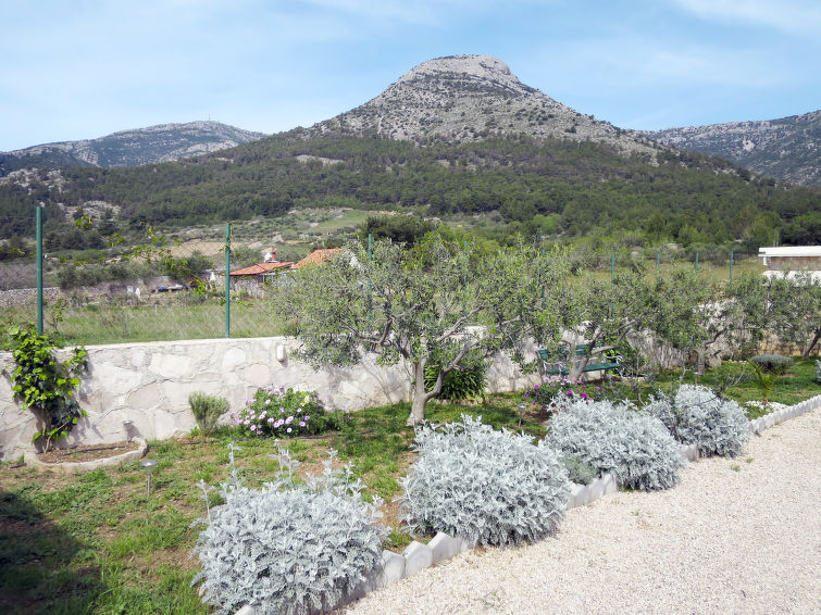 Foto van exterieur van Vakantiehuis Brac/Splitska