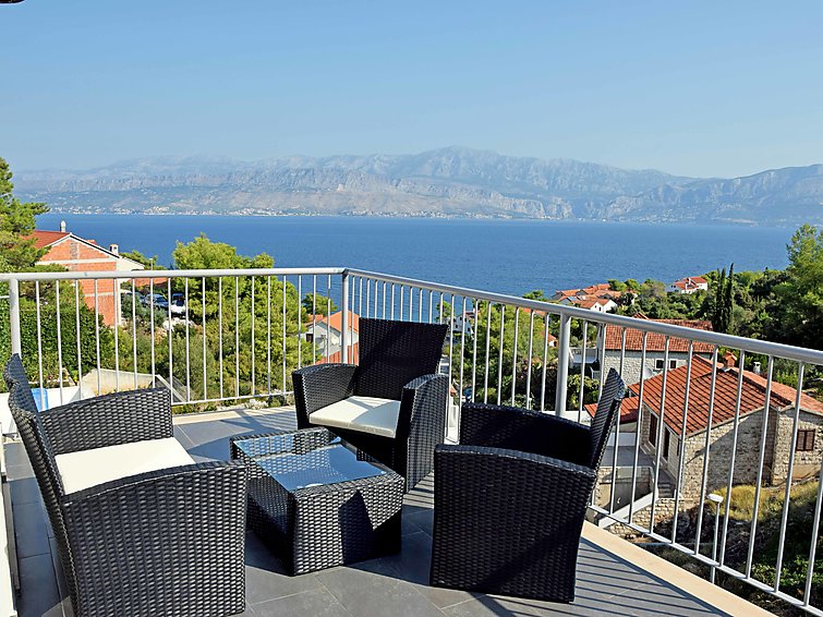 Ontsnap naar Appartement Molo Lozna in Postira, Brac | Out! Vakantiehuizen