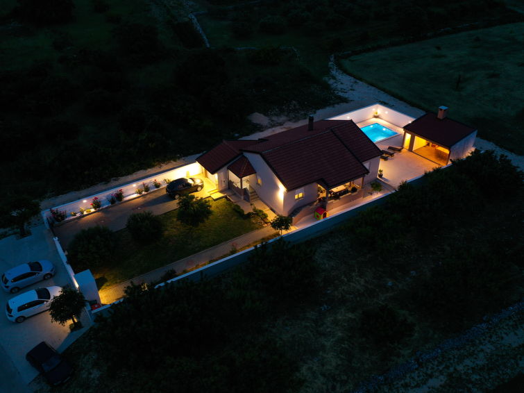 Foto van exterieur van Vakantiehuis Zadar/Sukosan