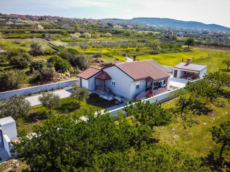 Foto van exterieur van Vakantiehuis Zadar/Sukosan