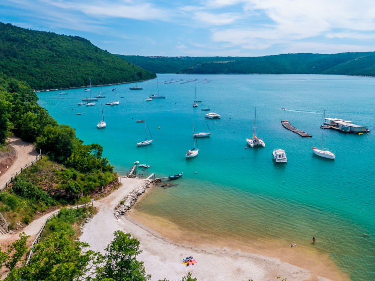 Foto van omgeving van Vakantiehuis Rabac/Sveti Lovrec Labinskiin de winter