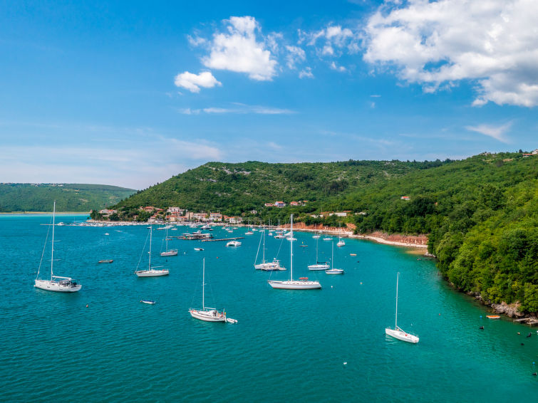 Foto van omgeving van Vakantiehuis Rabac/Sveti Lovrec Labinskiin de winter