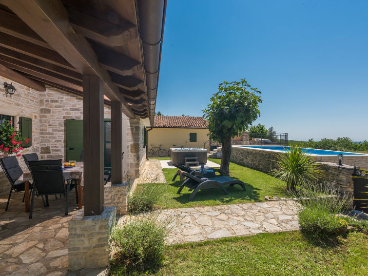 Foto van exterieur van Vakantiehuis Rovinj/Kanfanar