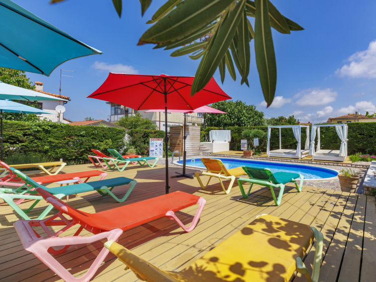 Gezellig Appartement Nika in Umag, Istri | Out! Vakantiehuizen