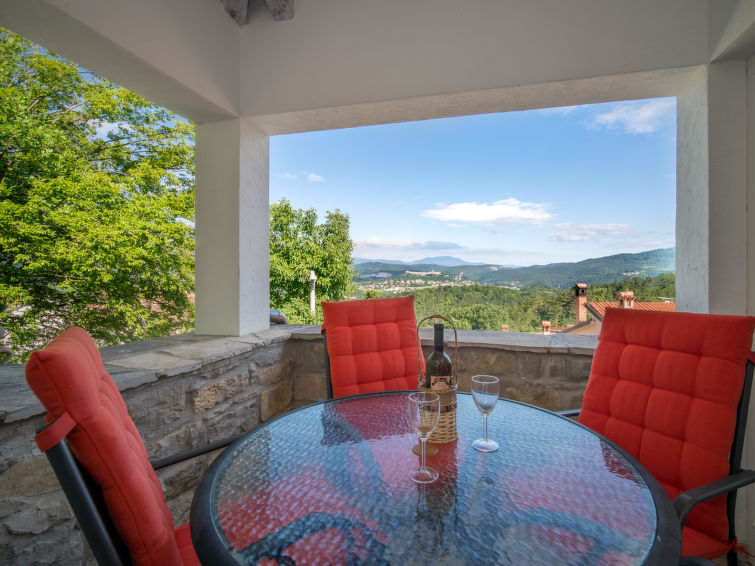 Foto van exterieur van Vakantiehuis Buzet Foto van exterieur van Vakantiehuis Buzet