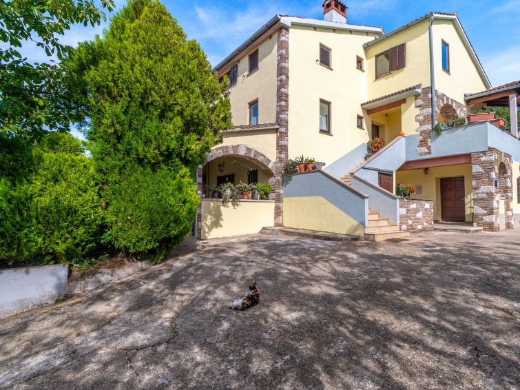 Foto van exterieur van Appartement Pazin