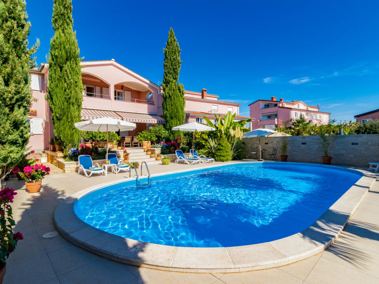 Ontsnap naar Appartement Viktorija in Porec, Istri | Out! Vakantiehuizen