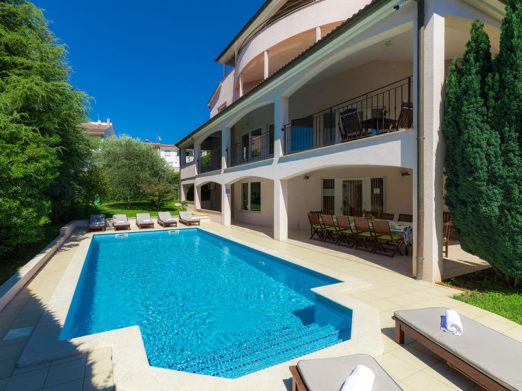 Foto van exterieur van Vakantiehuis Stinjan