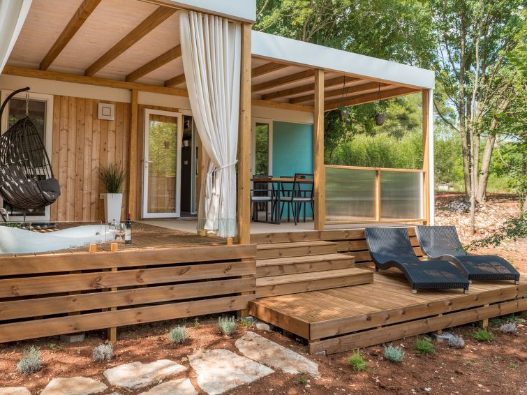 Ontsnap naar Rust en Natuur in Vakantiehuis Klen 1, Istri | Out! Vakantiehuizen