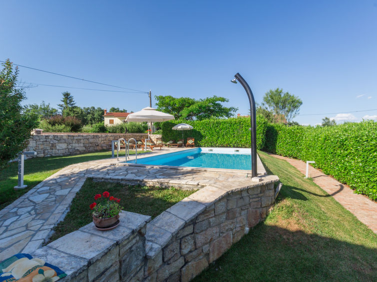 Foto van exterieur van Vakantiehuis Porec/Kastelirin de winter
