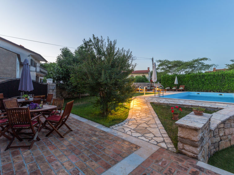 Foto van exterieur van Vakantiehuis Porec/Kastelirin de winter
