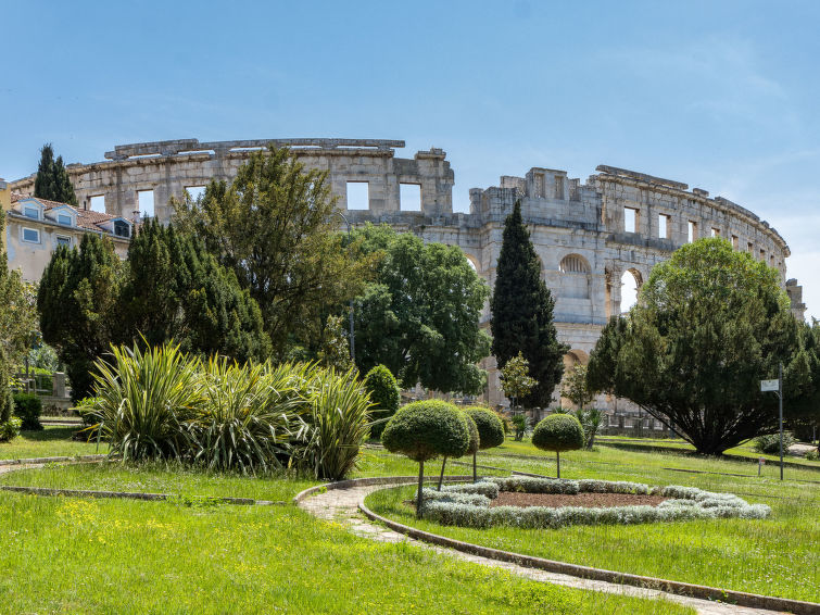 Foto van omgeving van Vakantiehuis Pula