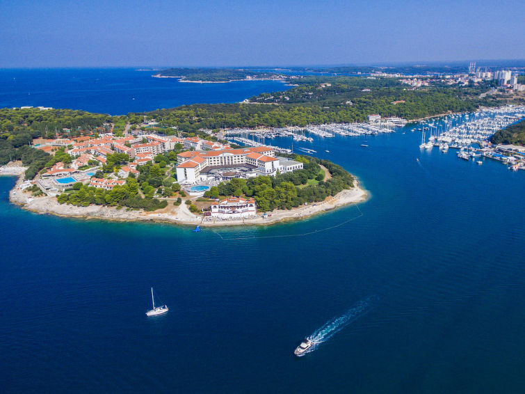Foto van omgeving van Vakantiehuis Pula