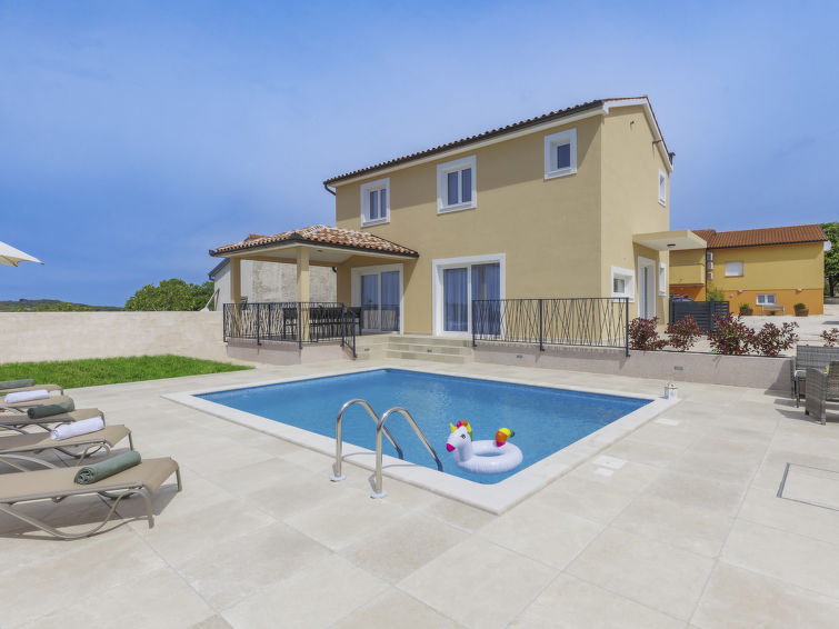 Villa Dora - Genieten in Rust en Comfort nabij Pula | Out! Vakantiehuizen
