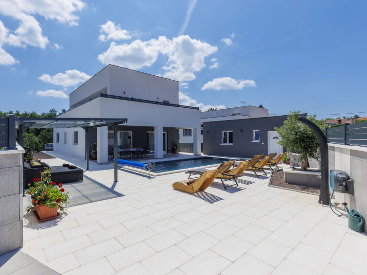 Foto van exterieur van Vakantiehuis Pula/Vodnjanin de winter