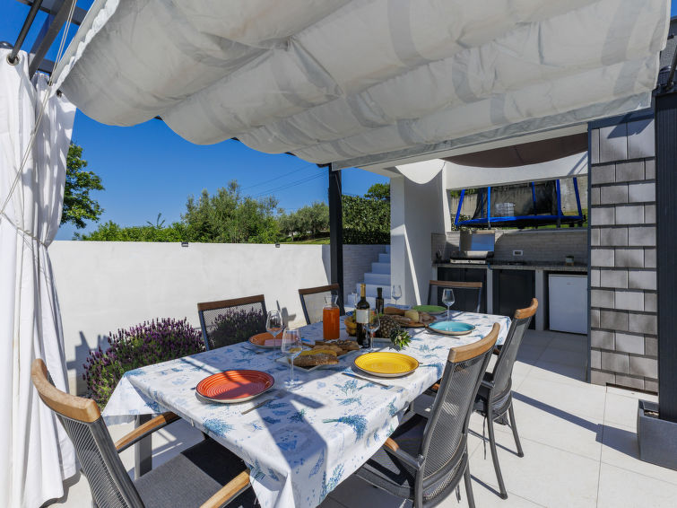 Foto van exterieur van Vakantiehuis Buje