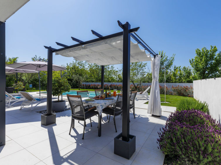 Foto van exterieur van Vakantiehuis Buje