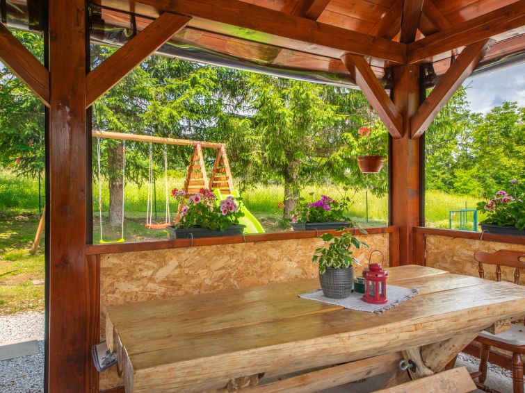 Foto van exterieur van Vakantiehuis Ogulin