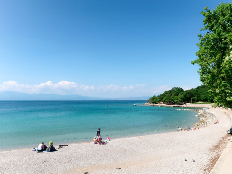 Foto van omgeving van Vakantiehuis Krk/Njivice