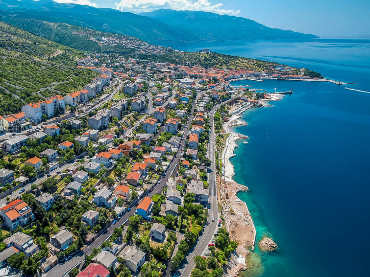 Foto van omgeving van Vakantiehuis Senj