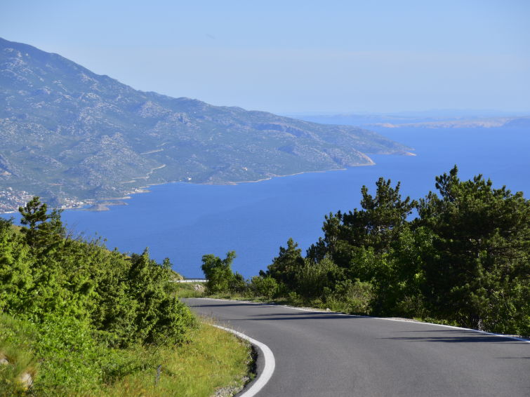 Foto van omgeving van Vakantiehuis Senj