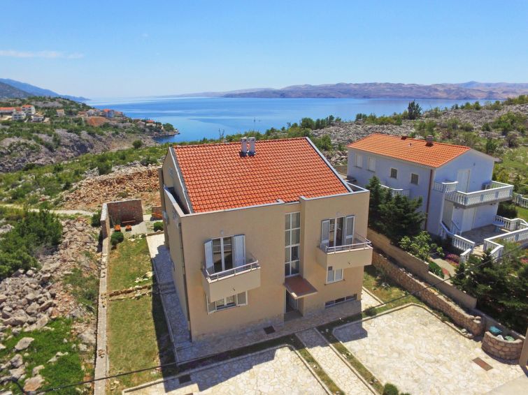 Ontsnap naar Appartement Golub: Uw Vakantieparadijs in Karlobag | Out! Vakantiehuizen