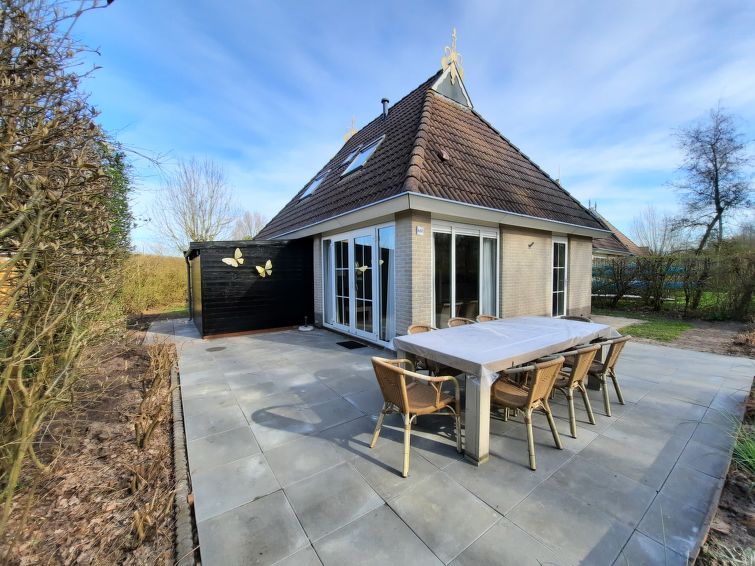 Foto van exterieur van Vakantiehuis Eernewoude