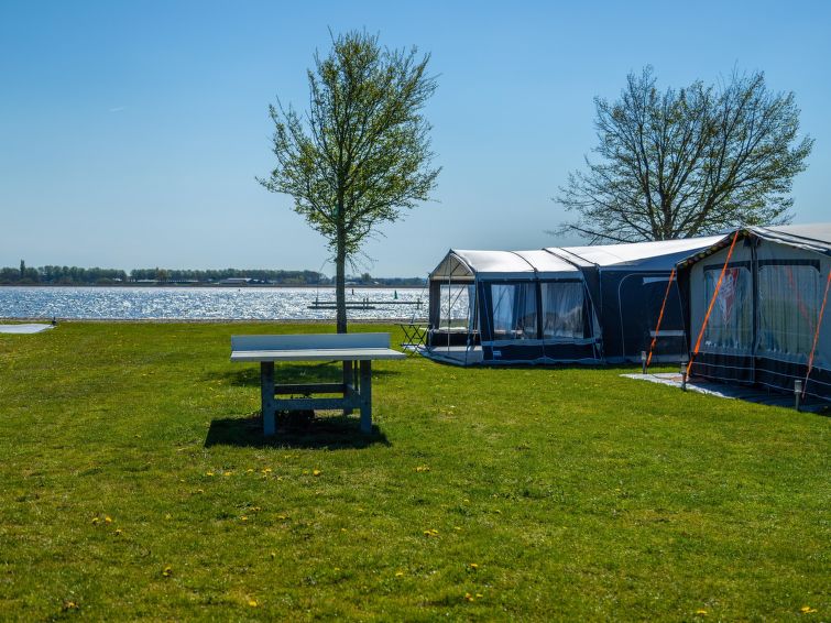 Foto van exterieur van Vakantiehuis Biddinghuizen