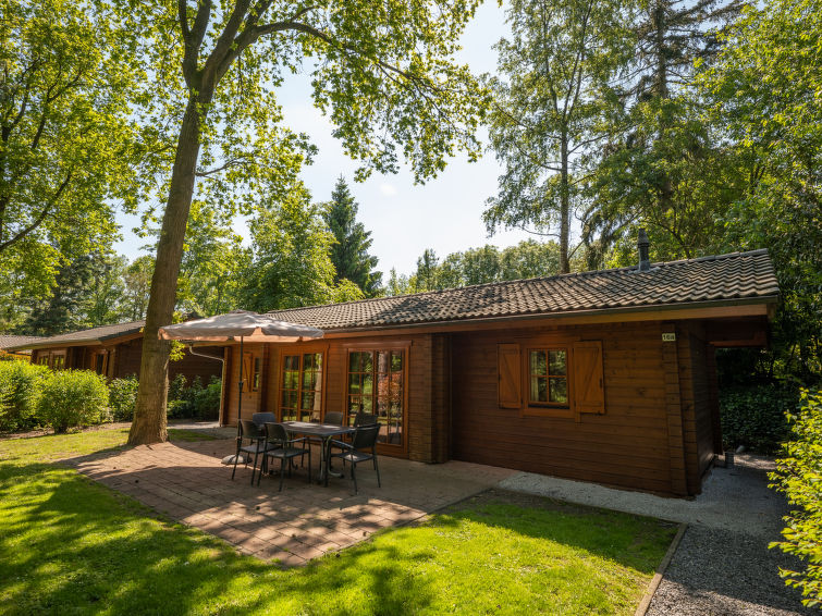 Ontsnap naar Boekhorst 6: Een Knusse Bungalow in Gelderland | Out! Vakantiehuizen