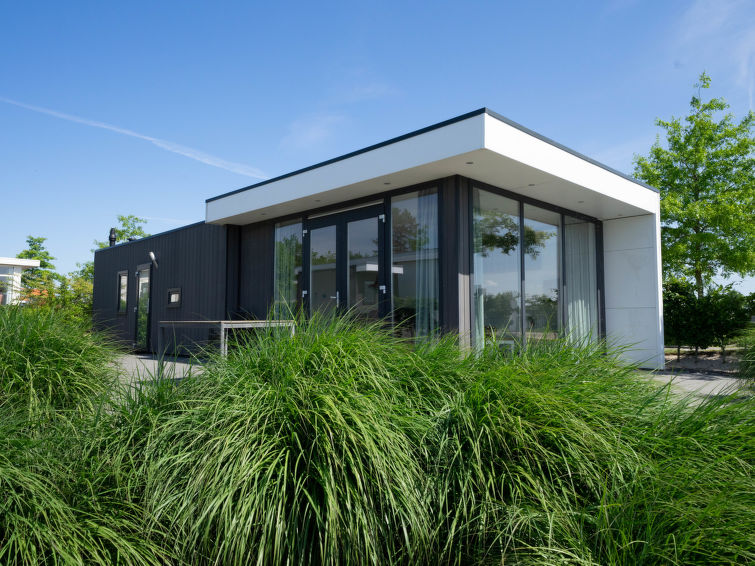 Prachtig Vakantiehuis aan het Water in Nunspeet | Out! Vakantiehuizen
